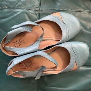 Miz Mooz blue size 9 shoes